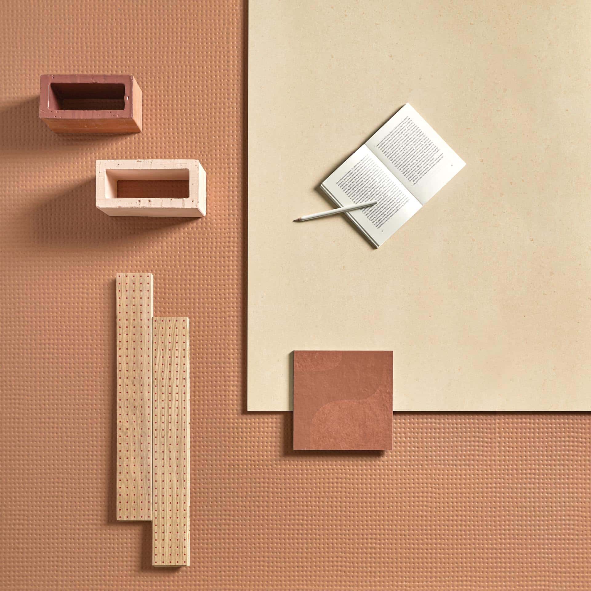 Moodboard com Pico Bois Red Dots 7x49