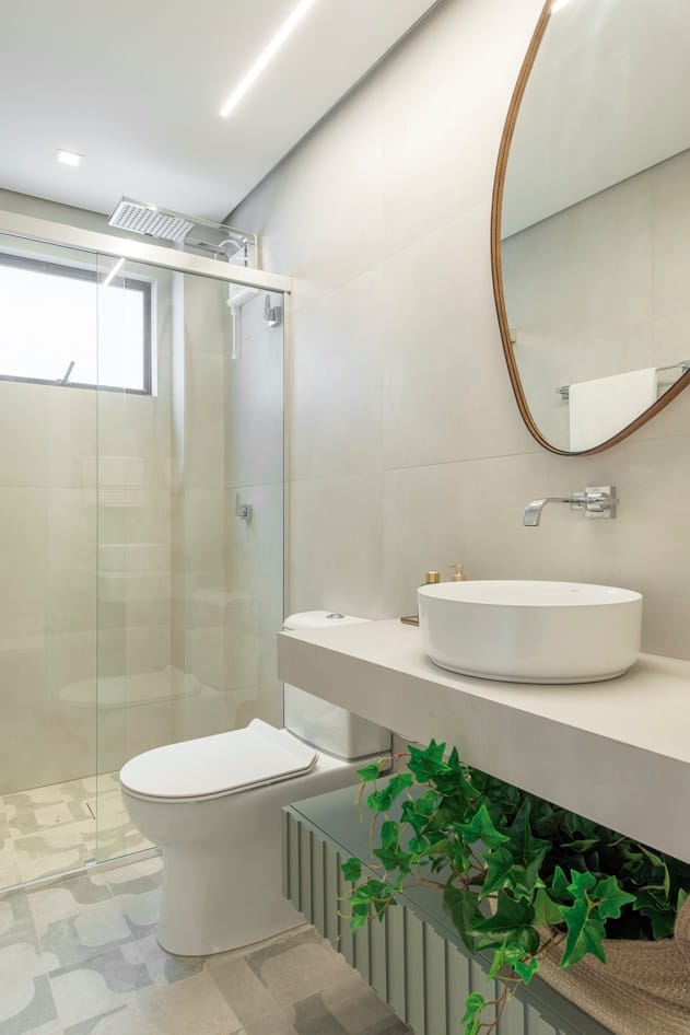 Estampas são possíveis por meio do processo de esmaltação do porcelanato (Projeto: It's Arq)