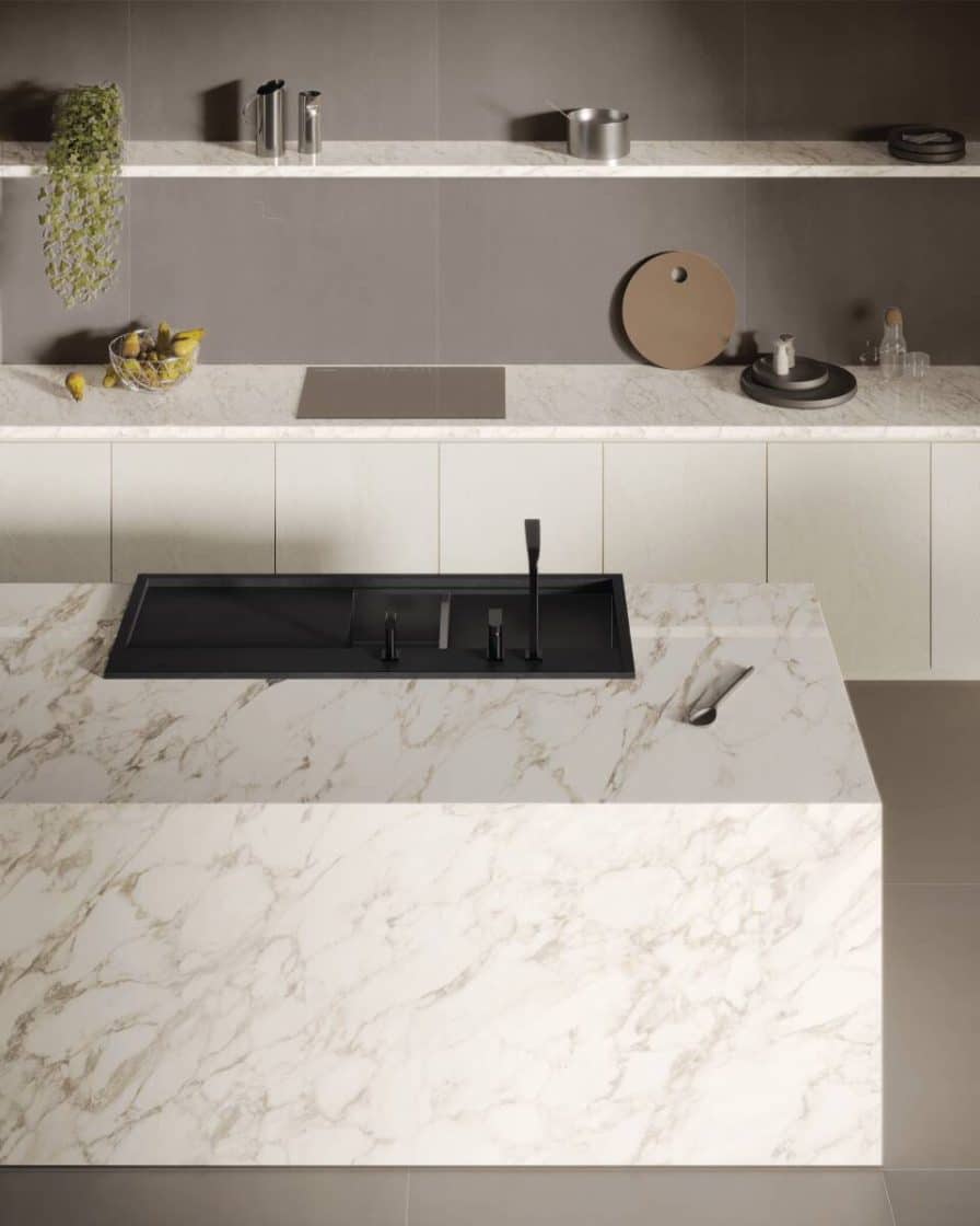 Cozinha utilizou área molhada da Domateca em Borghini Viola.