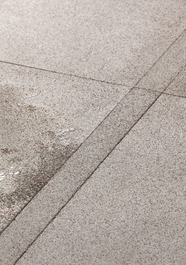 Detalhe de ralo oculto em piso fulget (Projeto: Portobello)