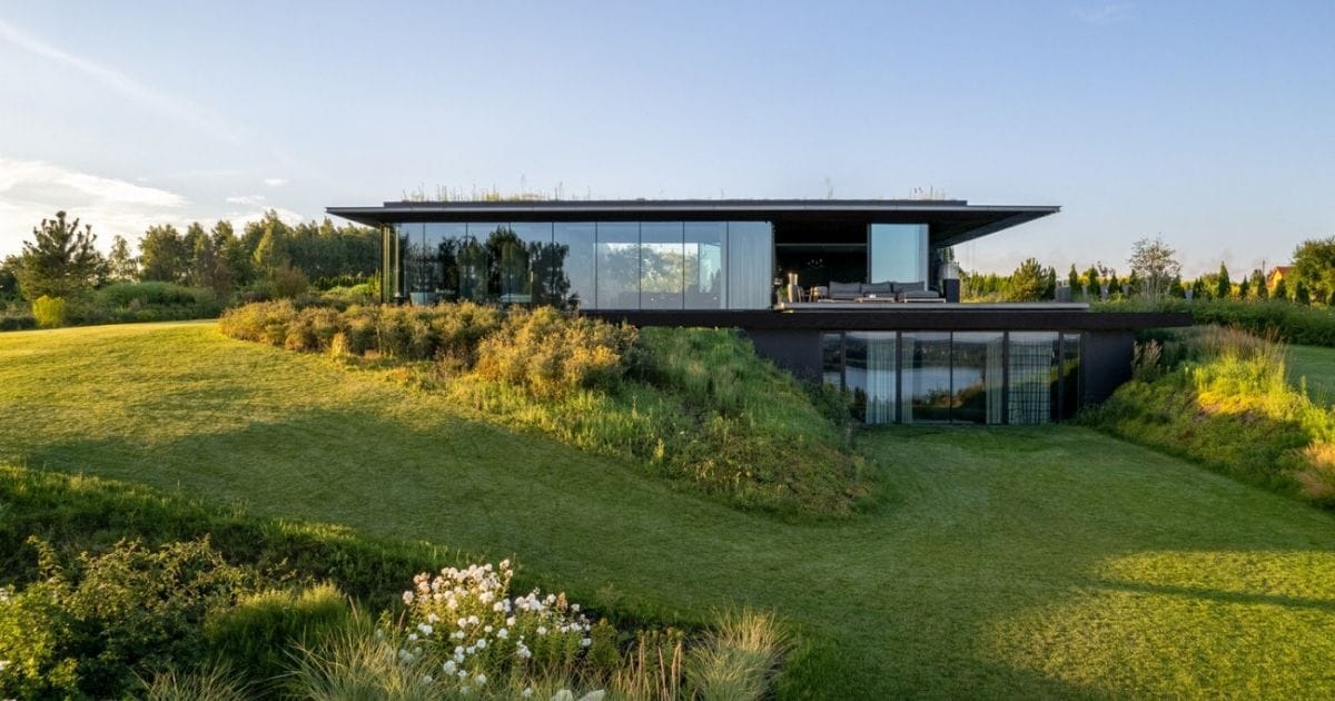 5 maneiras criativas de unir natureza e design moderno em casas polonesas.