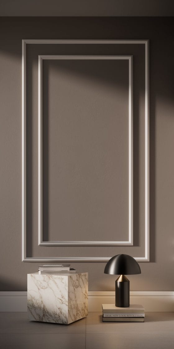 Parede com boiserie em detalhe.