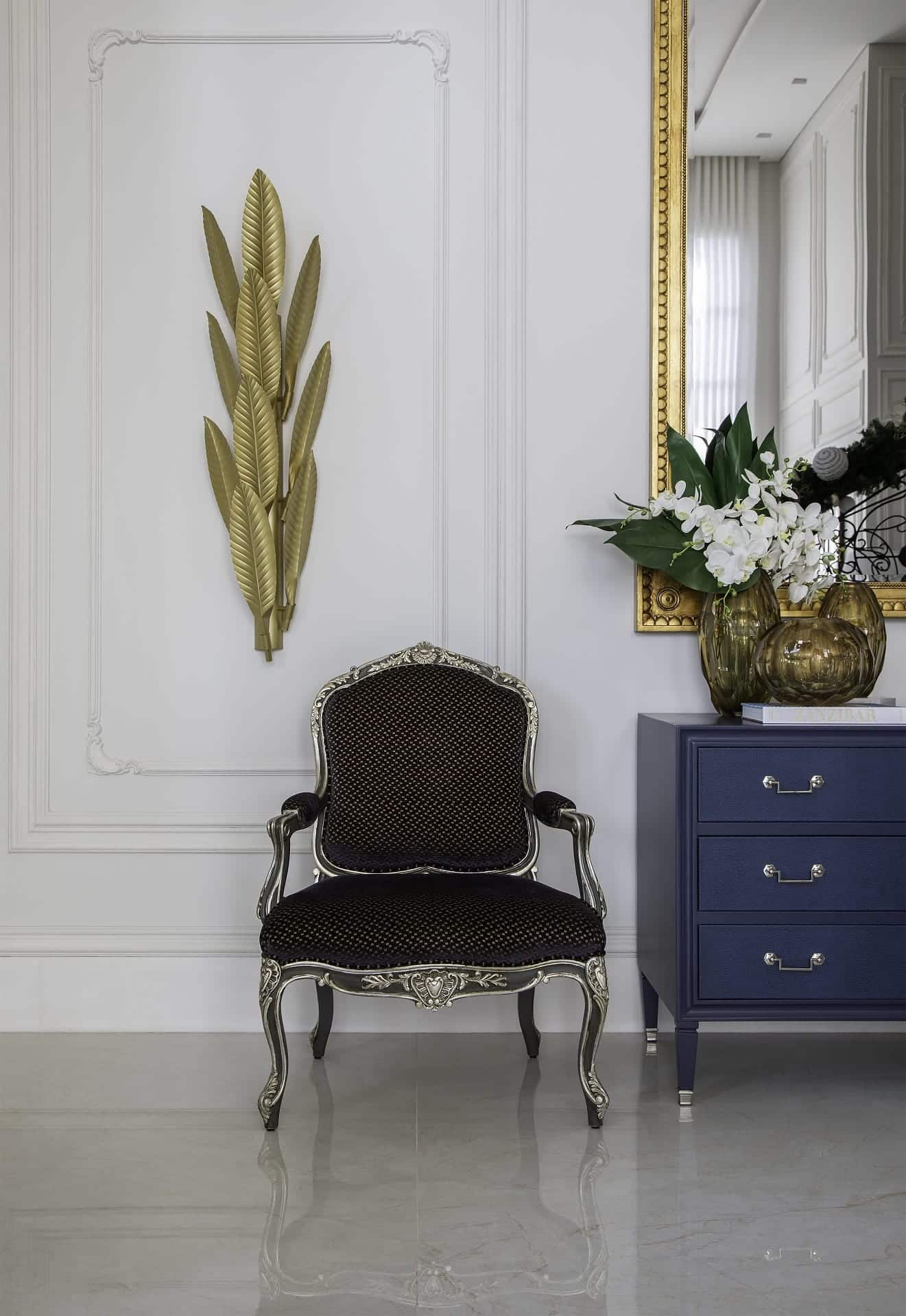 Detalhes nas paredes são um clássico dos interiores de Paris (Projeto: Ilana Santiago)